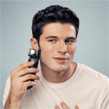 BRAUN Series 8 8467cc silber